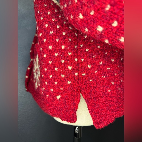 ❄️Vintage Limited Handknit Wool Sweater
Size: Large❄️ - Picture 10 of 16